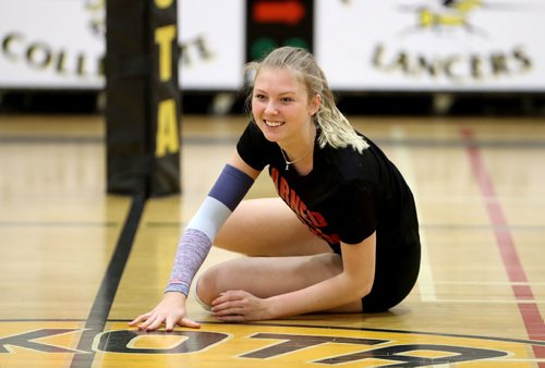 TREVOR HAGAN / WINNIPEG FREE PRESS
Team Manitoba's Averie Allard, practicing for the upcoming Canada Summer Games at Dakota Collegiate, Wednesday, June 14, 2017.