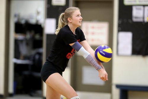 TREVOR HAGAN / WINNIPEG FREE PRESS
Team Manitoba's Averie Allard, practicing for the upcoming Canada Summer Games at Dakota Collegiate, Wednesday, June 14, 2017.