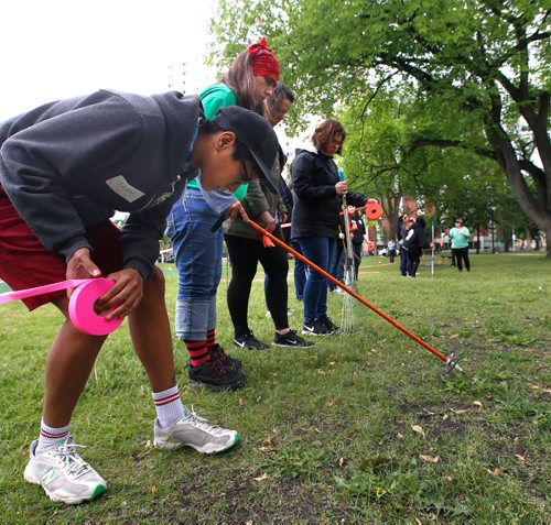 WAYNE GLOWACKI / WINNIPEG FREE PRESS

 Drag the Red volunteers including Jesse Jordan at left took a forensic training workshop at the University of Winnipeg Saturday then did some field work in Central Park. Organizers had placed bone fragments in the grass for participants to take part in an organized search and to properly record  findings. Melissa Martin story  June 17   2017