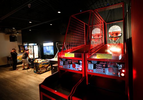 WAYNE GLOWACKI / WINNIPEG FREE PRESS

Restaurant Review. Some of the games offered at Underdogs, a sports bar/ burger/hotdog place in St. James.  Alison Gillmor story  June 16   2017