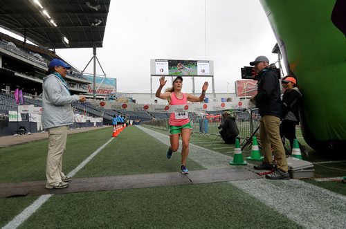 TREVOR HAGAN / WINNIPEG FREE PRESS
Full Marathon, womens winner, Emily Ratzlaff, during the 39th Manitoba Marathon, Sunday, June 18, 2017.