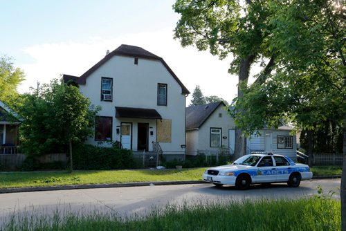 JUSTIN SAMANSKI-LANGILLE / WINNIPEG FREE PRESS
Winnipeg Auxiliary Cadets secure the crime scene outside of 643 Pritchard Ave. Monday morning. Police have confirmed that a homicide occurred on the property Sunday night involving an adult male.
170619 - Monday, June 19, 2017.