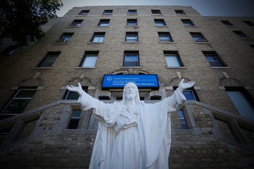 JOHN WOODS / WINNIPEG FREE PRESS
A religious statue at St Boniface Hospital in Winnipeg photographed Monday, June 19, 2017.

