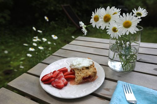 RUTH BONNEVILLE / WINNIPEG FREE PRESS

Food front on a TV show, Kid Diners - fruit crisp.

See Alison Gillmor column. 


June 20, 2017