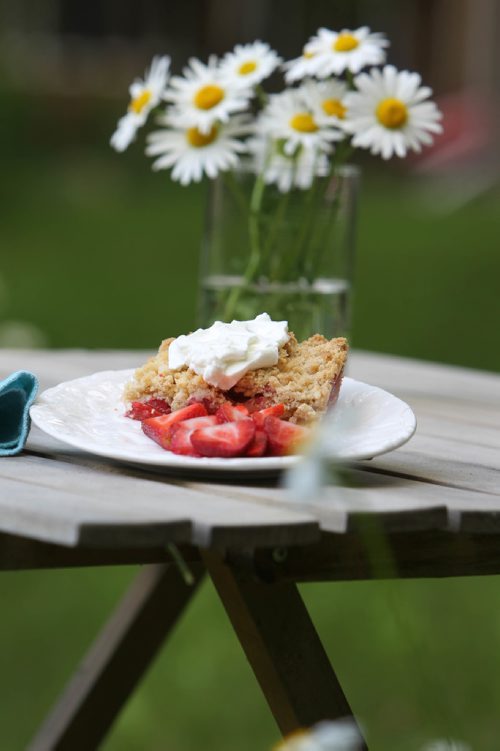 RUTH BONNEVILLE / WINNIPEG FREE PRESS

Food front on a TV show, Kid Diners - fruit crisp.

See Alison Gillmor column. 


June 20, 2017