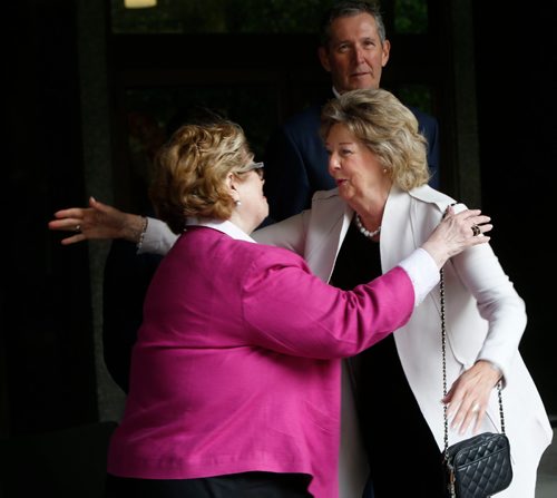WAYNE GLOWACKI / WINNIPEG FREE PRESS

Former Winnipeg Mayor Susan Thompson, left, is hugged by Lt. Gov. Janice Filmon prior to the event at City Hall Thursday morning for the naming ceremony for the Susan A. Thompson building formerly the Administration building in the city hall court yard.  Stefanie Lasuik story  June 22   2017