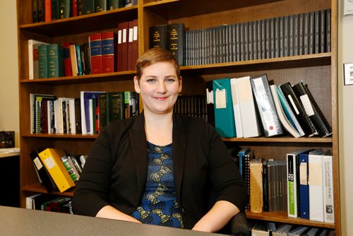 JUSTIN SAMANSKI-LANGILLE / WINNIPEG FREE PRESS
Allison Fenske, a lawyer with the Public Interest Law Centre poses in a board room Thursday. Fenske is representing an LGBTQ+ youth in a human rights complaint.
170622 - Thursday, June 22, 2017.