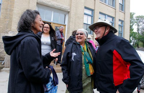 BORIS MINKEVICH / WINNIPEG FREE PRESS
Assiniboia Residential School, the first residential high school in Winnipeg, held a high school reunion this weekend. From left, Joan Chubb, Dorothy Ann Crate, and Ted Fontaine. They were in the school in the 50's. BEN WALDMAN STORY. June 23, 2017
