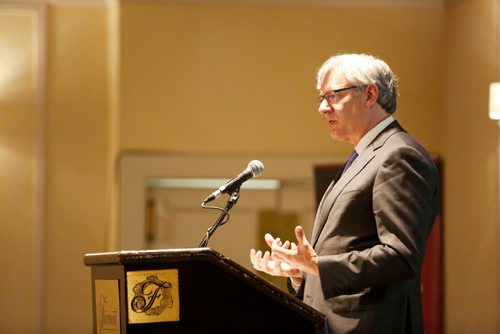 JUSTIN SAMANSKI-LANGILLE / WINNIPEG FREE PRESS
RBC CEO Dave McKay speaks at an event hosted by the Asper School of Business Thursday at the Fairmont Hotel.
170629 - Thursday, June 29, 2017.