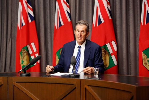 JUSTIN SAMANSKI-LANGILLE / WINNIPEG FREE PRESS
Premiere Brian Pallister speaks to reporters at a news conference in the Legislature Building Thursday following a statement responding to proposed federal benchmarks for carbon pricing. 
170629 - Thursday, June 29, 2017.