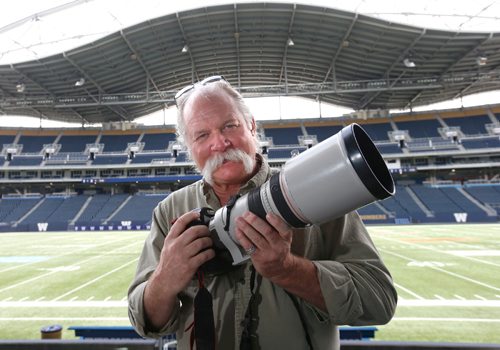 WAYNE GLOWACKI / WINNIPEG FREE PRESS

Winnipeg Free Press photographer Phil Hossack at IGF.   June 29   2017