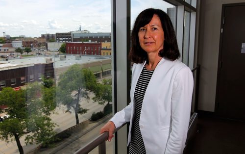 BORIS MINKEVICH / WINNIPEG FREE PRESS
Karen Dunlop, chairperson of the WRHA board poses for a photo at Winnipeg Regional Health Authority, 650 Main St.  Larry Kusch story. June 29, 2017
