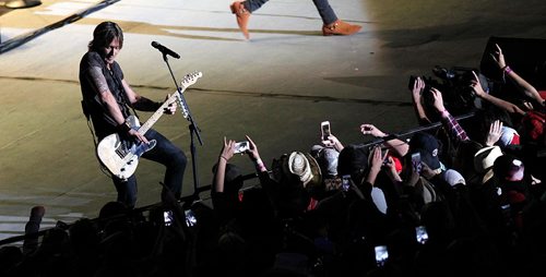 PHIL HOSSACK / WINNIPEG FREE PRESS  -   Keith Urban on stage Friday night at Dauphin's Country Festival.   -  June 30 2017