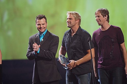 BORIS MINKEVICH / WINNIPEG FREE PRESS 080908 CCMA Awards night in Winnipeg. Album of the year. Doc Walker.