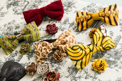 DAVID LIPNOWSKI / WINNIPEG FREE PRESS


Guylain Nkongolo owner of Lula Nga (left) with his brother-in-law and co-founder Kenan Kamanga (right) pose for photographs Wednesday July 5, 2017.

They run a local business that specializes in one-of-a-kind bowties, pocket squares and flower pins that reflect the culture of Guylain's home country, Congo. 
