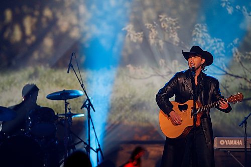 BORIS MINKEVICH / WINNIPEG FREE PRESS  080908 CCMA Awards night in Winnipeg. Paul Brandt.