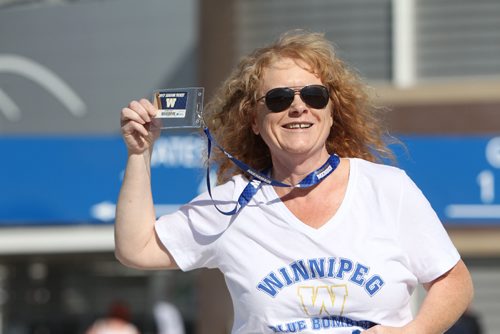 RUTH BONNEVILLE / WINNIPEG FREE PRESS

Winnipeg Blue Bomber fan Ev Barnett is all smiles after taking the bus shuttle for the first time and getting dropped off at new terminal for the first game at Investors Group Field Friday evening. 

See Carol Sanders story.  


July 07, 2017