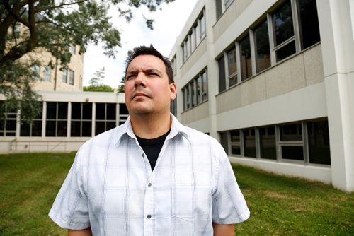JUSTIN SAMANSKI-LANGILLE / WINNIPEG FREE PRESS
Niigaan Sinclair, acting head of the University of Manitoba's Department of Native Studies Poses outside the Isbister building on the school's Fort Garry Campus.
170710 - Monday, July 10, 2017.