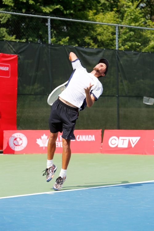 JUSTIN SAMANSKI-LANGILLE / WINNIPEG FREE PRESS
American Connor Farren serves at the National Bank Challenger Monday.
170710 - Monday, July 10, 2017.