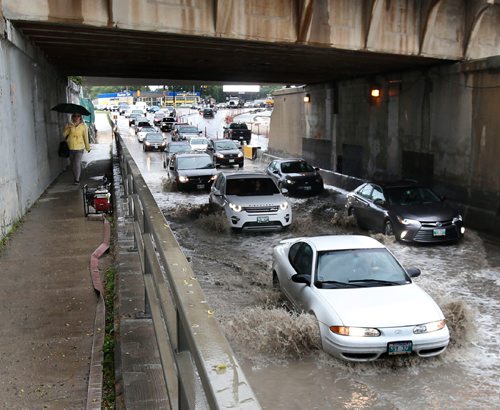 WAYNE GLOWACKI / WINNIPEG FREE PRESS

Over night rain showers flooded the Pembina Highway underpass in both north and south bound lanes¤during the rush hour Wednesday morning.¤July 12  2017