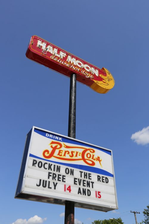 JUSTIN SAMANSKI-LANGILLE / WINNIPEG FREE PRESS
Now 77 years old, the Half Moon Drive In recently finished a huge renovation project to give the restaurant a "retro" look. The renovation includes original signage, neon lights and several murals.
170713 - Thursday, July 13, 2017.