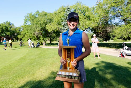 JUSTIN SAMANSKI-LANGILLE / WINNIPEG FREE PRESS
Junior Golf Girls Champion Camryn Roadley poses with her trophy at Rossmere Golf and Country Club Thursday.
170713 - Thursday, July 13, 2017.