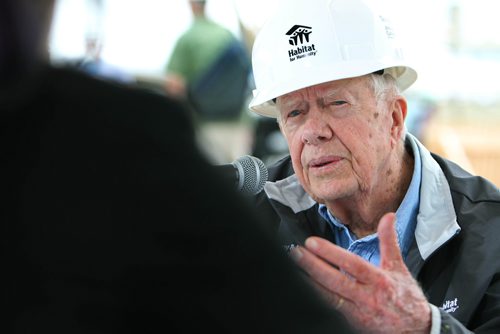 RUTH BONNEVILLE / WINNIPEG FREE PRESS

Former U.S. president Jimmy Carter is interviewed by Free Press columnist Melissa Martin at the Carter Habitat for Humanity work project site Friday afternoon.  
July 14, 2017