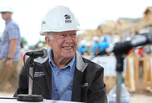 RUTH BONNEVILLE / WINNIPEG FREE PRESS

Former U.S. president Jimmy Carter is in good spirits as he smiles while being interviewed by Free Press columnist Melissa Martin at the Carter Habitat for Humanity work project site Friday afternoon.  
July 14, 2017