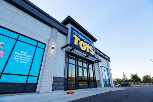 JUSTIN SAMANSKI-LANGILLE / WINNIPEG FREE PRESS
Mastermind Toys' new location at the Kildonan Place shopping centre is seen Friday evening.
170714 - Friday, July 14, 2017.