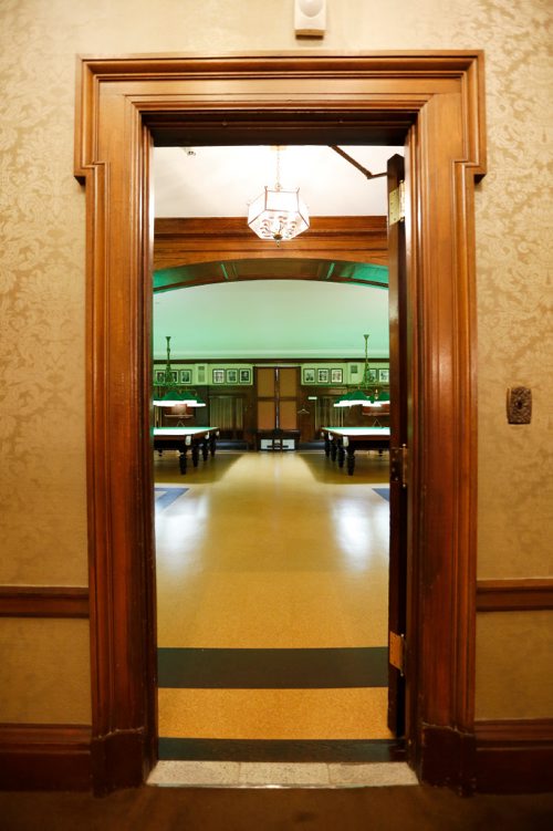 JUSTIN SAMANSKI-LANGILLE / WINNIPEG FREE PRESS
The entrance to the billiards lounge of the Manitoba Club is seen Wednesday morning. The billiards club has around 60 members, some of whom have competed professionally on the world stage.
170719 - Wednesday, July 19, 2017.