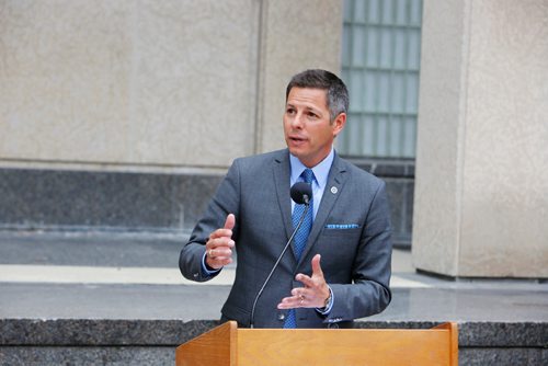 JUSTIN SAMANSKI-LANGILLE / WINNIPEG FREE PRESS
Mayor Brian Bowman speaks in front of City Hall Wednesday during a tree planting ceremony to mark the Bicentenary of the Peguis Selkirk Treaty.
170719 - Wednesday, July 19, 2017.
