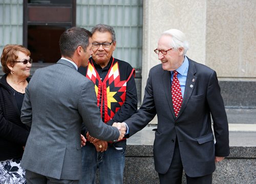 JUSTIN SAMANSKI-LANGILLE / WINNIPEG FREE PRESS
Mayor Brian Bowman and James Alexander Douglas-Hamilton, Lord Selkirk of Douglas shake hands in front of City Hall Wednesday during a tree planting ceremony to mark the Bicentenary of the Peguis Selkirk Treaty.
170719 - Wednesday, July 19, 2017.