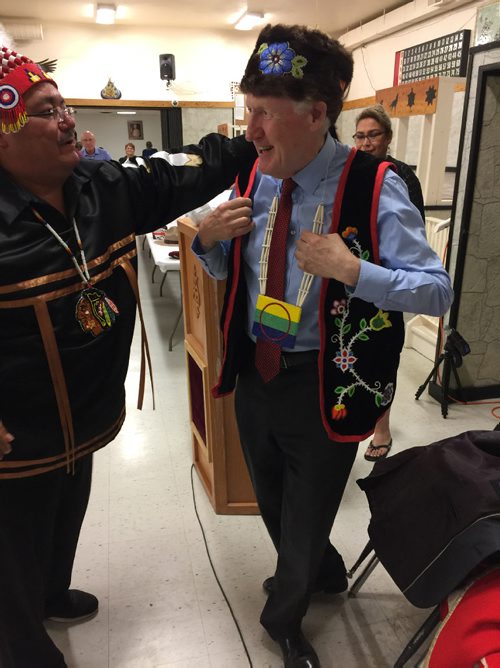 ALEXANDRA PAUL / WINNIPEG FREE PRESS
The Selkirk Treaty commemoration ended with a luncheon and the presentation of this traditional Ojibway hat and vest, worn by leaders to symbolize their commitment to peace. The presentation took place at the Peguis Community Hall today. July 21, 2017