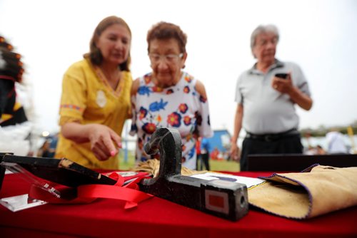 TREVOR HAGAN / WINNIPEG FREE PRESS
A pipe on display in Peguis as Lord Selkirk visits, Friday, July 21, 2017.