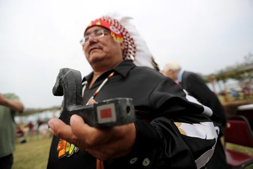 TREVOR HAGAN / WINNIPEG FREE PRESS
Peguis Chief Glenn Hudson, with a pipe that once belonged to Chief Peguis, Friday, July 21, 2017.
