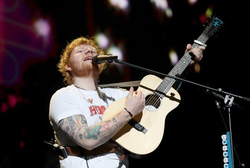 TREVOR HAGAN / WINNIPEG FREE PRESS
Ed Sheeran performs to a sold out crowd at Bell MTS Place, Saturday, July 22, 2017.