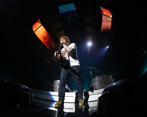 TREVOR HAGAN / WINNIPEG FREE PRESS
Ed Sheeran performs to a sold out crowd at Bell MTS Place, Saturday, July 22, 2017.