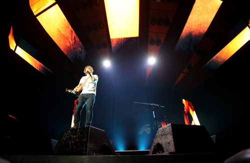 TREVOR HAGAN / WINNIPEG FREE PRESS
Ed Sheeran performs to a sold out crowd at Bell MTS Place, Saturday, July 22, 2017.