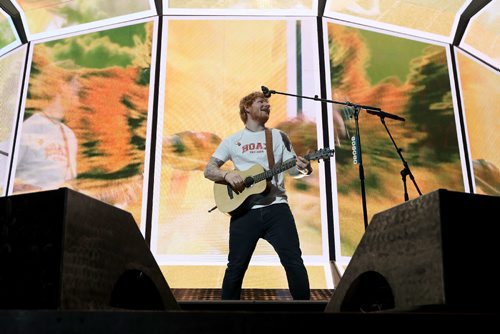 TREVOR HAGAN / WINNIPEG FREE PRESS
Ed Sheeran performs to a sold out crowd at Bell MTS Place, Saturday, July 22, 2017.