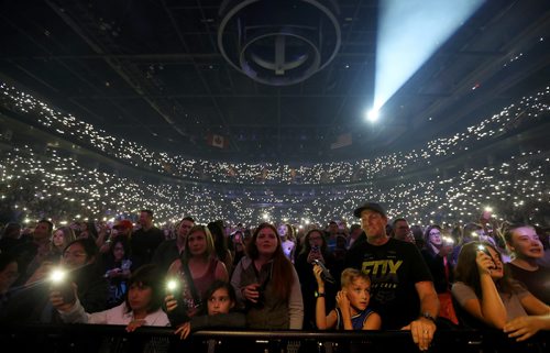 TREVOR HAGAN / WINNIPEG FREE PRESS
Ed Sheeran performs to a sold out crowd at Bell MTS Place, Saturday, July 22, 2017.