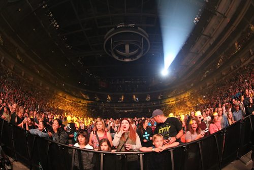 TREVOR HAGAN / WINNIPEG FREE PRESS
Ed Sheeran performs to a sold out crowd at Bell MTS Place, Saturday, July 22, 2017.