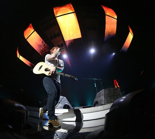 TREVOR HAGAN / WINNIPEG FREE PRESS
Ed Sheeran performs to a sold out crowd at Bell MTS Place, Saturday, July 22, 2017.