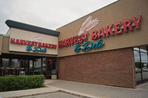 Canstar Community News July 19, 2017 - The Harvest Bakery and Deli in River Heights is marking 35 years in business at the end of July. The shop is known for its fresh buns and bagels. (DANIELLE DA SILVA/CANSTAR/SOUWESTER)