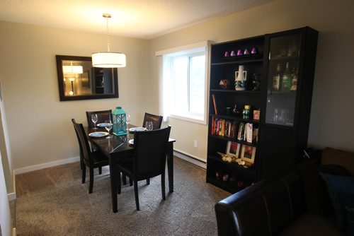 JOE BRYKSA / WINNIPEG FREE PRESS Condo-Unit 316-494 Beliveau Road- dinning room -  July 26 , 2017 -( See Todd Lewys story)