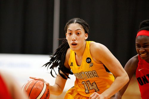 JUSTIN SAMANSKI-LANGILLE / WINNIPEG FREE PRESS
Manitoba's Niyah Becker looks for the next play during Saturday's women's basketball game.
170729 - Saturday, July 29, 2017.