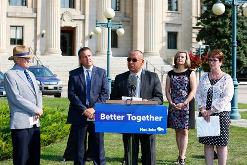 JUSTIN SAMANSKI-LANGILLE / WINNIPEG FREE PRESS
Chief Ron Evans of Norway House Cree Nation speaks outside the Manitoba Legislature building Tuesday at a press conference announcing a plan to work with First Nations communities to develop a Mineral Development Protocol.
170801 - Tuesday, August 01, 2017.
