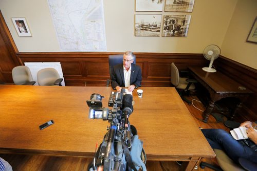 JUSTIN SAMANSKI-LANGILLE / WINNIPEG FREE PRESS
Infrastructure Minister Blaine Pederson speaks to reporters in his office Tuesday about the province's request for proposals to study a redesign of south Perimeter Hwy. and the St. Norbert bypass.
170801 - Tuesday, August 01, 2017.