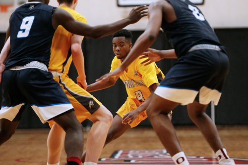 JOHN WOODS / WINNIPEG FREE PRESS
Manitoba's Mark Tachie (8) looks for a gap against Alberta in the quarter finals of the Canada Games at the Duckworth Centre in Winnipeg, Tuesday, August 1, 2017.