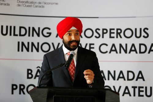 JUSTIN SAMANSKI-LANGILLE / WINNIPEG FREE PRESS
Federal Minister of Innovation, Science and Economic Development Navdeep Bains speaks at a press conference Wednesday held in the construction site for Red River College's future Smart Factory. The event was used to announce a combined investment of over $15 million in the project shared between the federal government and StandardAero.
170802 - Wednesday, August 02, 2017.