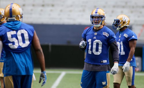 JUSTIN SAMANSKI-LANGILLE / WINNIPEG FREE PRESS
Bombers line backer Sam Hurl talks to his teammates in between drills during Wednesday's practice at Investor's Group Field. 
170802 - Wednesday, August 02, 2017.